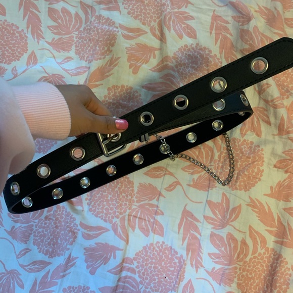 Princess Polly Accessories - Princess Polly Chain Grommet Belt